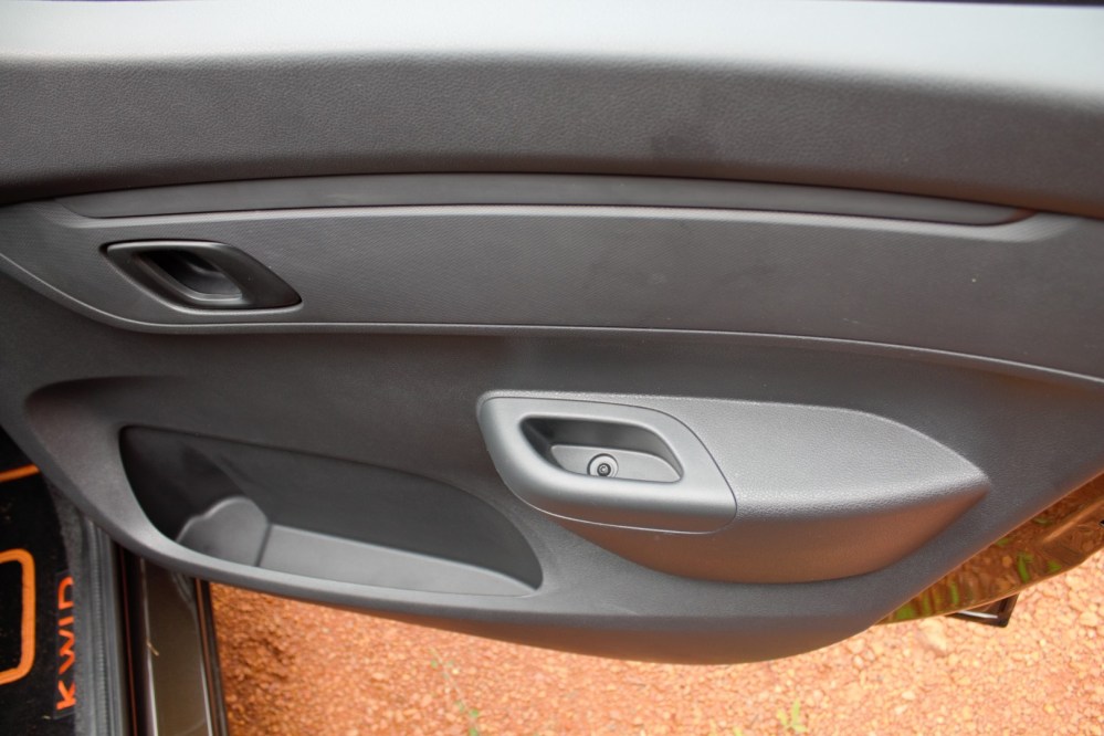 Kwid - Front Door Pad - Arm Rest, Bottle Holder - Top View