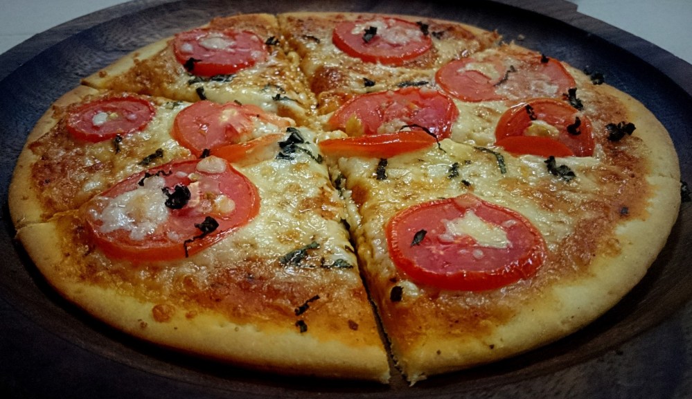 Margherita at PizzAah