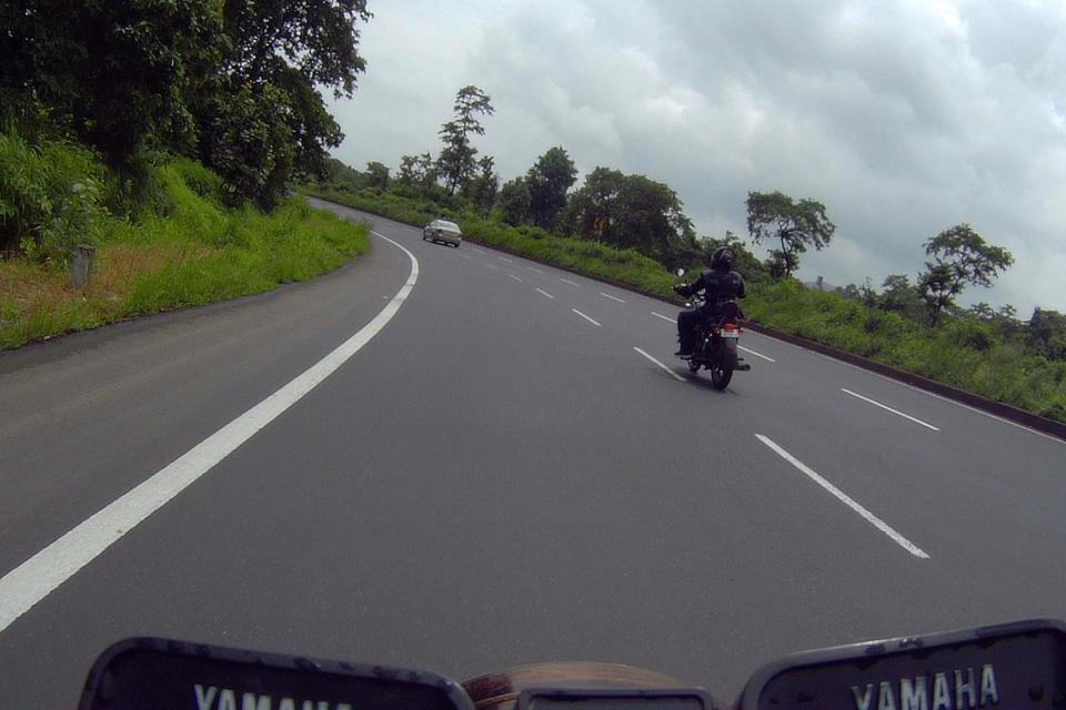 Two sleepy heads chasing apexes on the NH8